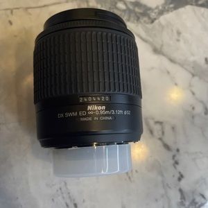 Nikon DX SWM ED 0.95/3.12 ft